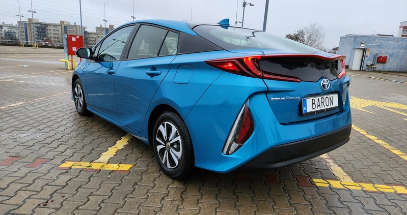 Toyota Prius cena 89700 przebieg: 6000, rok produkcji 2017 z Chorzele małe 667